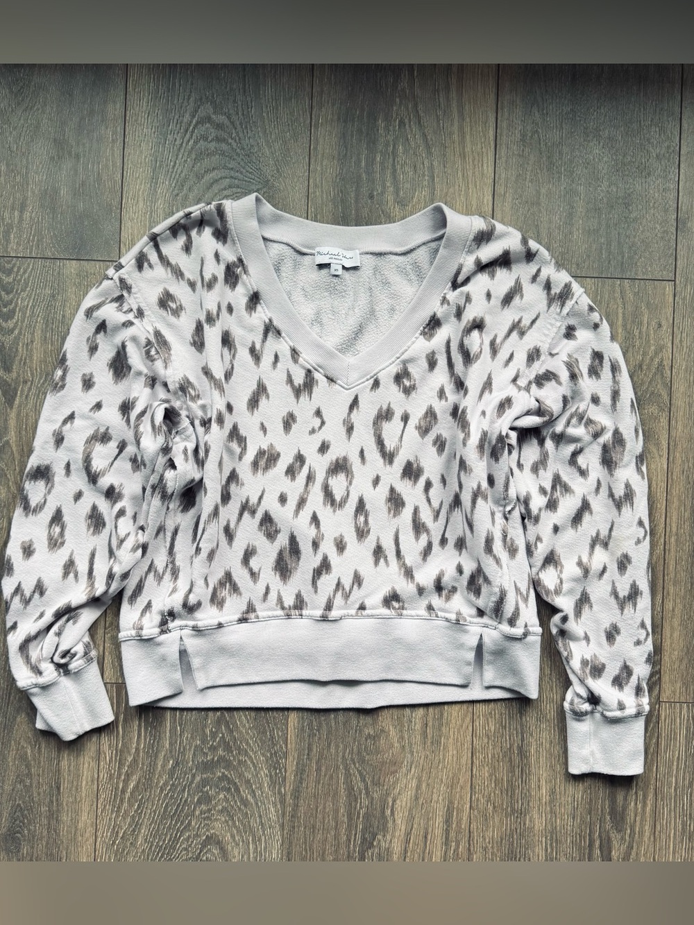 Michael Stars x Evereve Camila Ikat V-Neck Leopard Print Sweatshirt